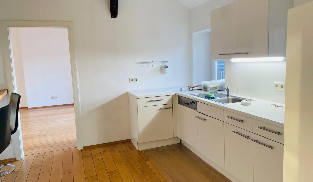 6b558096-f9e4-40b6-8f43-0a2b09dd0f5d