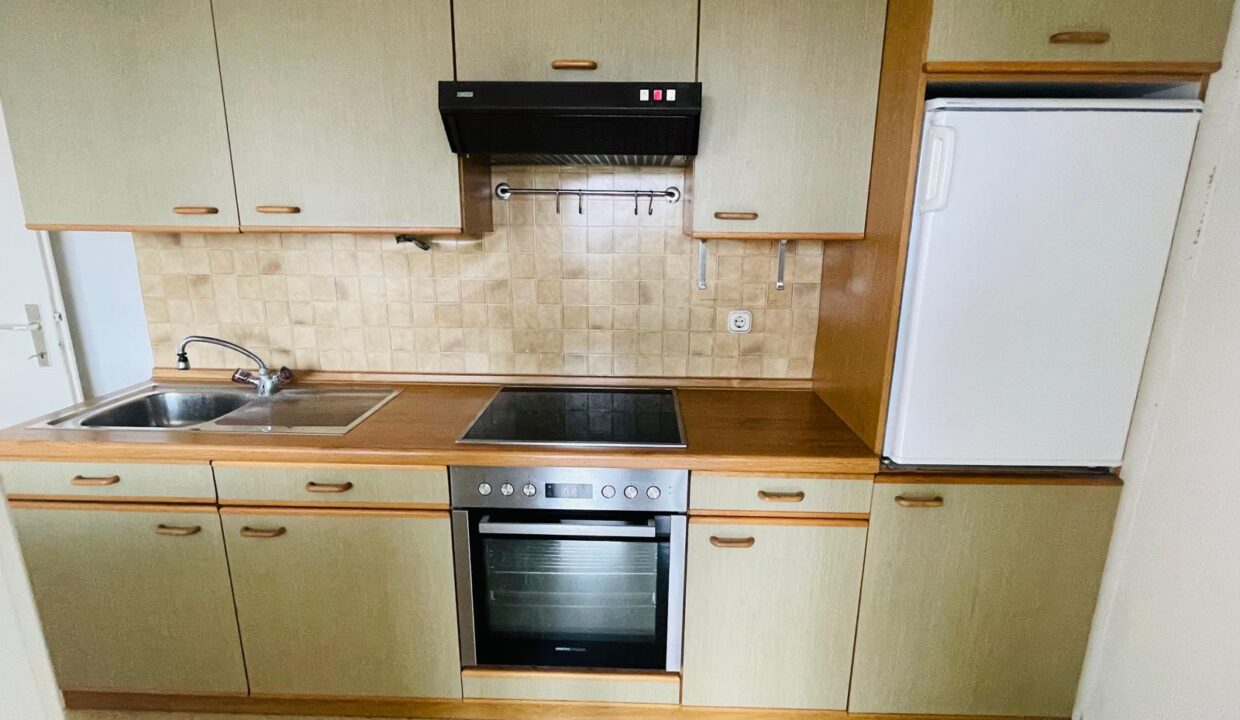 9206f5dc-8c9b-4d4b-b4f4-ad99764b6693